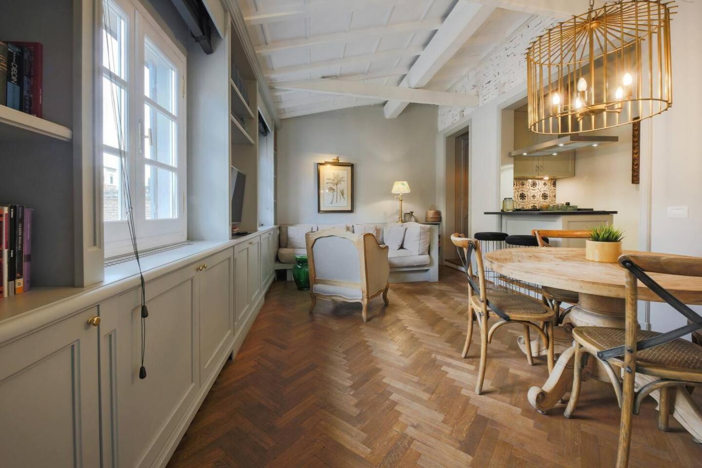 - Pitti 8 With Amazing View Apartamento *